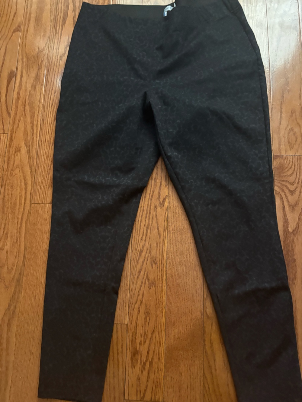Woman’s Black Patterned Pants